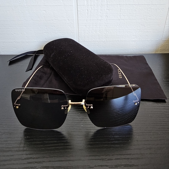 Gucci GG1147S Gold black sunglasses - Picture 2 of 6